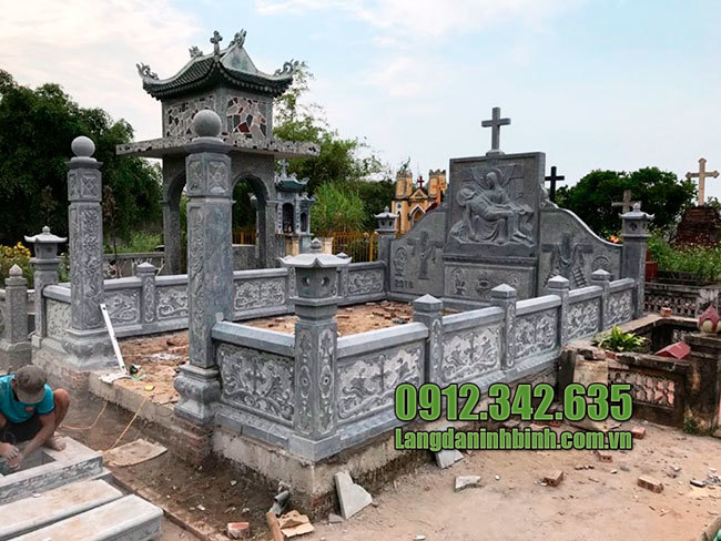 Lăng mộ đá công giáo Ninh Vân