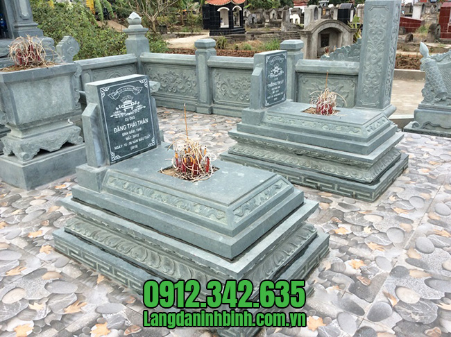 Mẫu mộ bằng đá xanh rêu đẹp