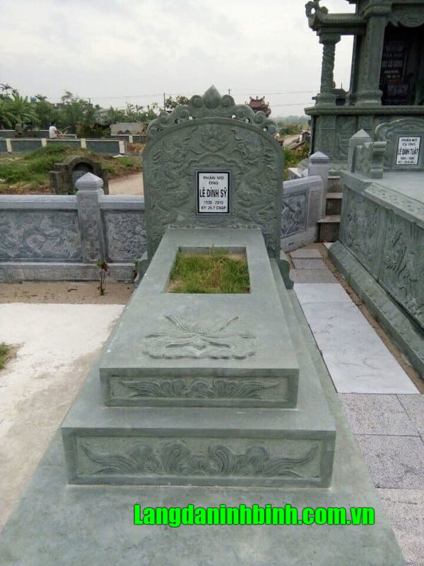 Mẫu mộ đá xanh rêu Thanh Hóa