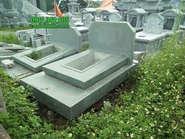 Mẫu mộ đôi bằng đá xanh rêu