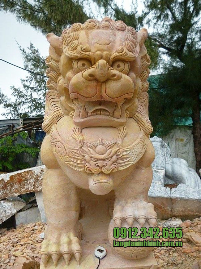 Hình ảnh con nghê đá