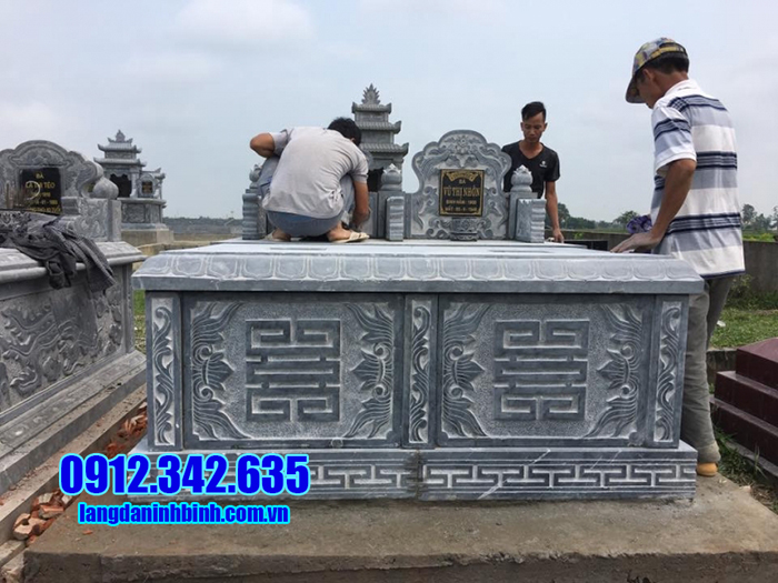 Mẫu mộ đá đôi dành cho ông bà