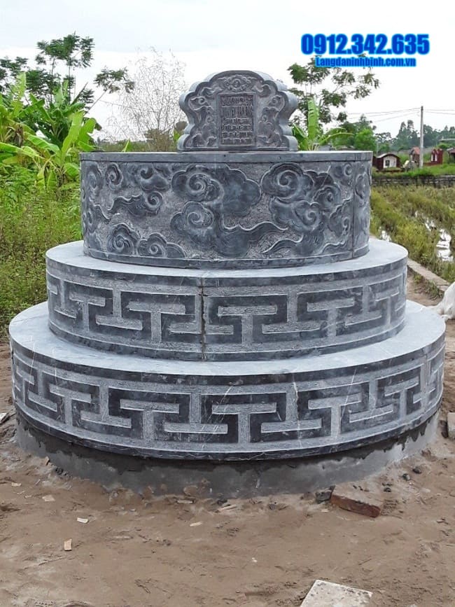 mẫu mộ tròn bằng đá tại Tiền Giang