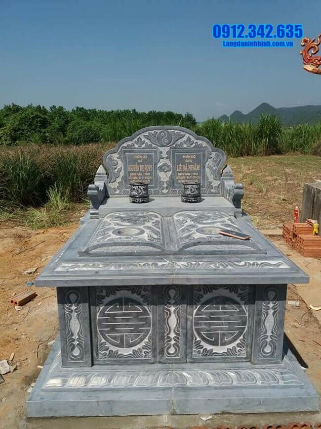 mẫu mộ đôi bằng đá tại Tiền Giang