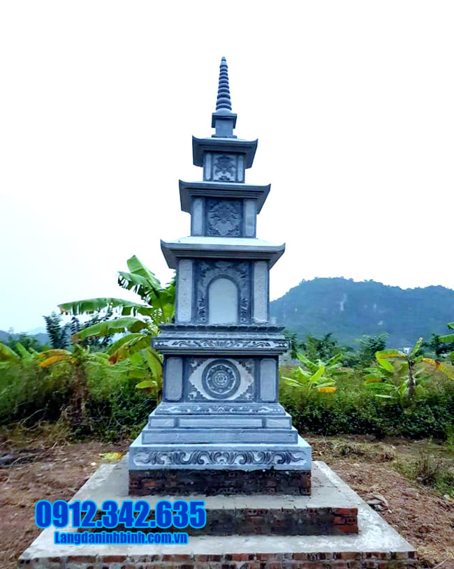 mộ đá hình tháp tại Quảng Trị