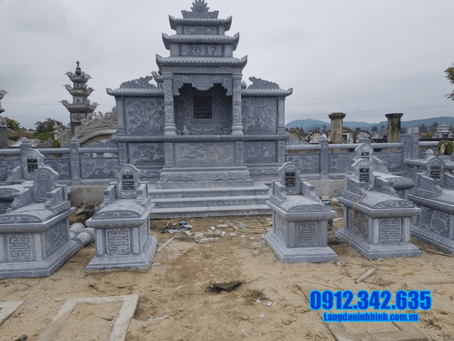 khu lăng mộ đá đẹp tại Quảng Trị