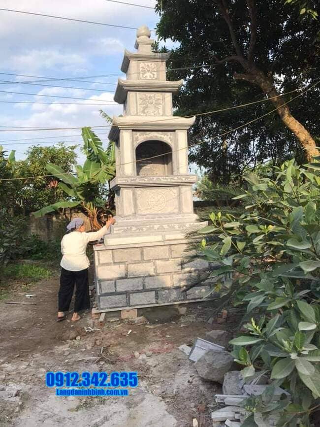 mẫu mộ tháp đá tại Quảng Ngãi