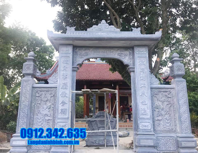 cổng nhà thờ họ tại Quảng Ninh