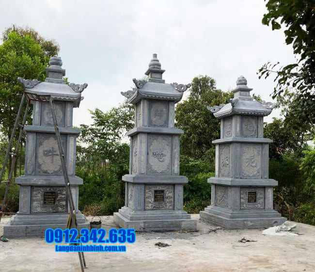 mẫu mộ tháp đá tại Bình Phước
