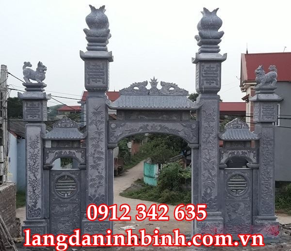 cổng chùa bằng đá lắp đặt tại Khánh Hòa