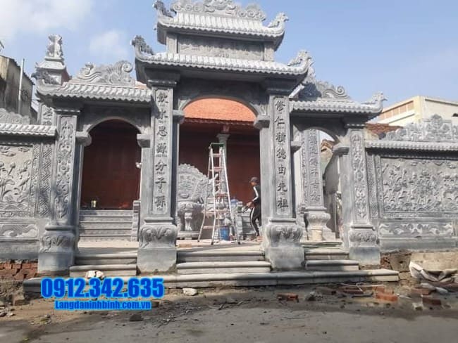 cổng chùa bằng đá tại Ninh Thuận