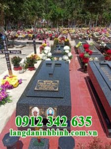 Mộ đá hoa cương công giáo đơn giản, hiện đại