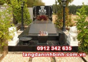 Mẫu mộ đá hoa cương nguyên khối đẹp