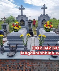 Mẫu mộ đạo công giáo